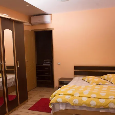 Luca Appartement Boekarest